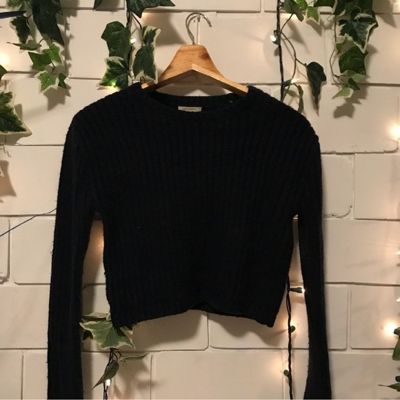 Cropped Knit Ribbed Sweater - Picture 2 of 2